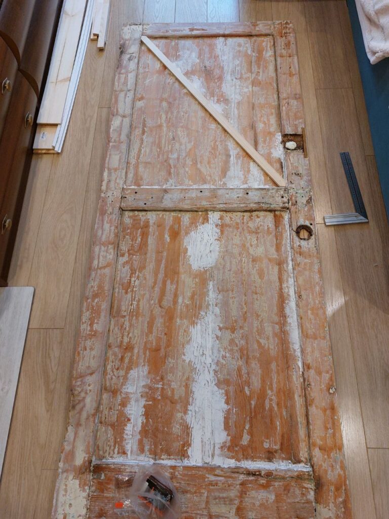 Как восстановить деревянные межкомнатные двери